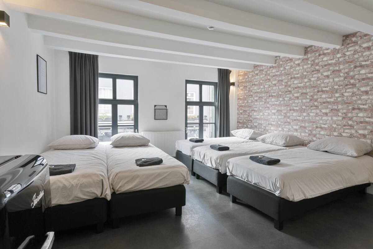 Family Room (Room 4) | WiFi (free), bed sheets