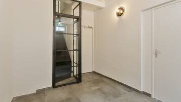 Pintu masuk interior
