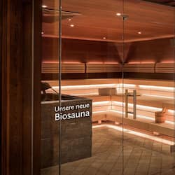 Sauna, hot tub, steam room, body treatments, hot stone massages