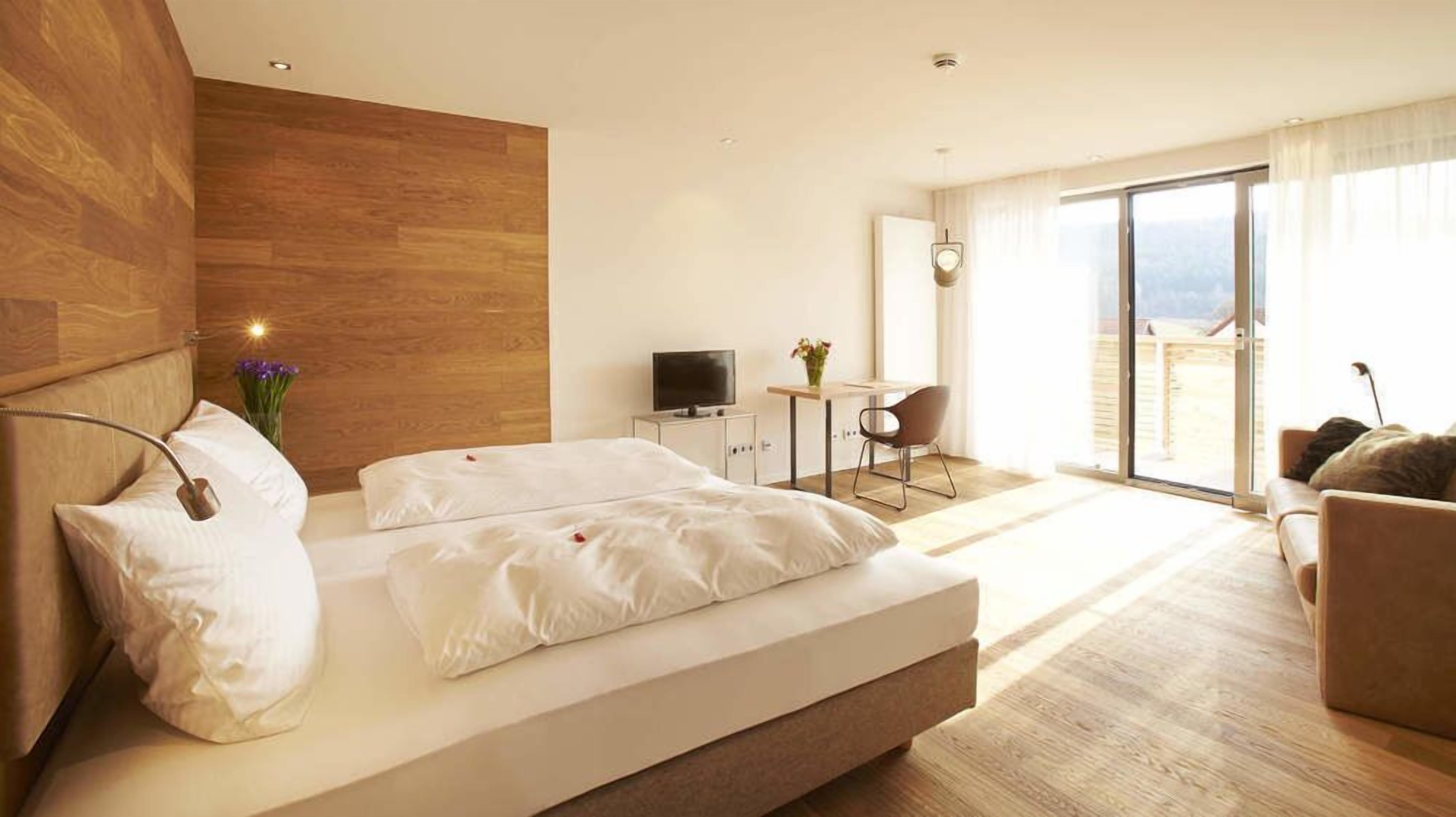 1 bedroom, in-room safe, desk, laptop workspace