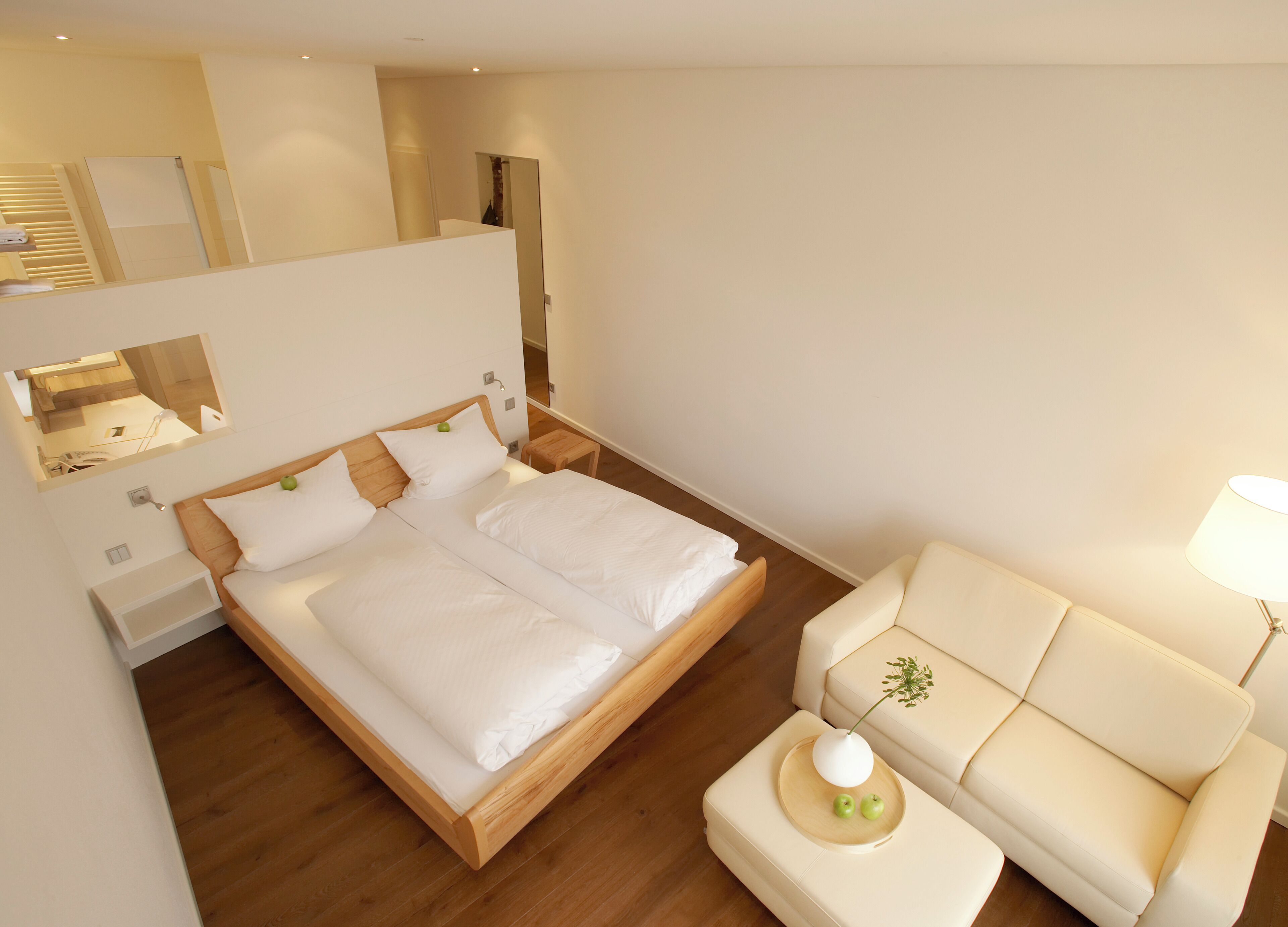 Chambre Double Deluxe, balcon | Coffres-forts dans les chambres, bureau