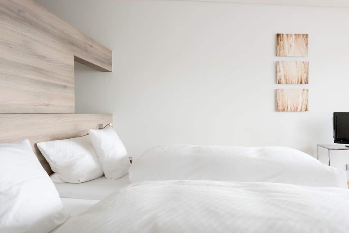 In-room safe, desk, laptop workspace, free WiFi