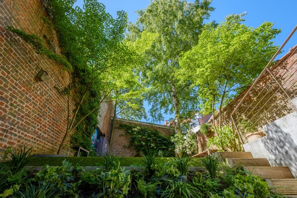 Exterior - La petite Boutique - DFlat (Brussels)