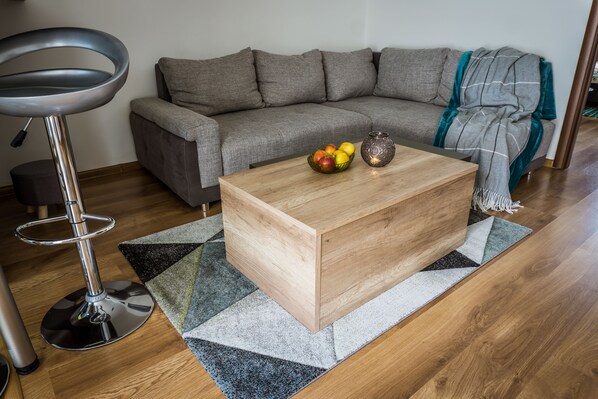 Apartment, 2 Bedrooms (D9) | Living area | Flat-screen TV