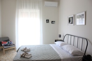 2 Schlafzimmer, Schreibtisch, Bügeleisen/Bügelbrett, kostenloses WLAN