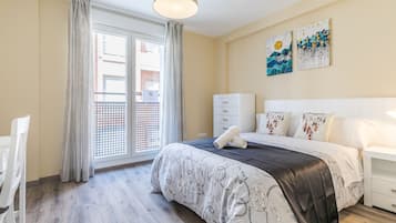 Standard Double Room, Private Bathroom | Individually decorated, desk, free WiFi, bed sheets
