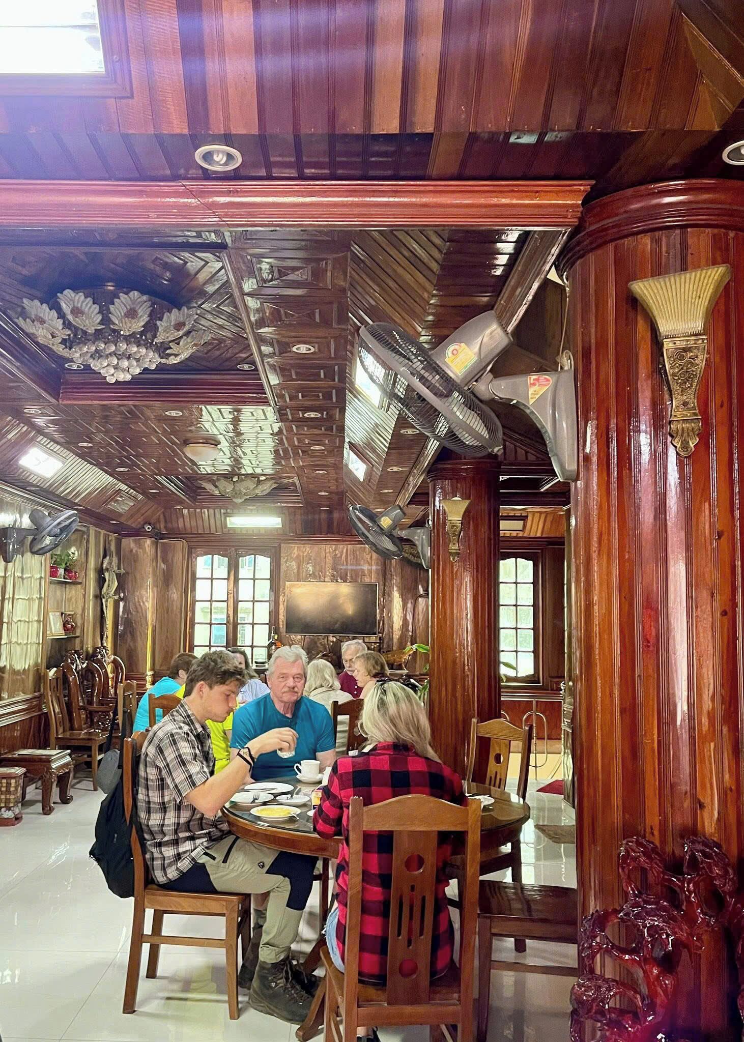 Zona de menjador de l'habitació