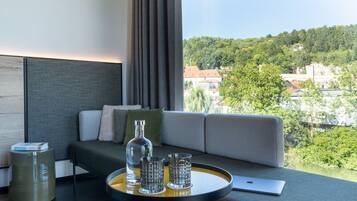 Premium-Doppelzimmer, Nichtraucher, Klimaanlage | Hochwertige Bettwaren, Betten mit Memory-Foam-Matratzen, Zimmersafe