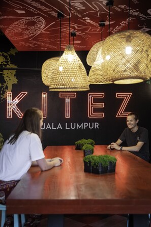 Lobby - Kitez Hotel & Bunkz - Hostel (Kuala Lumpur)