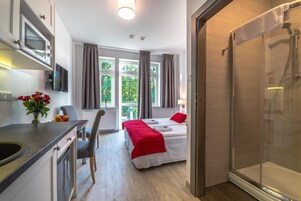 Espacio para trabajar con un portátil y wifi gratis