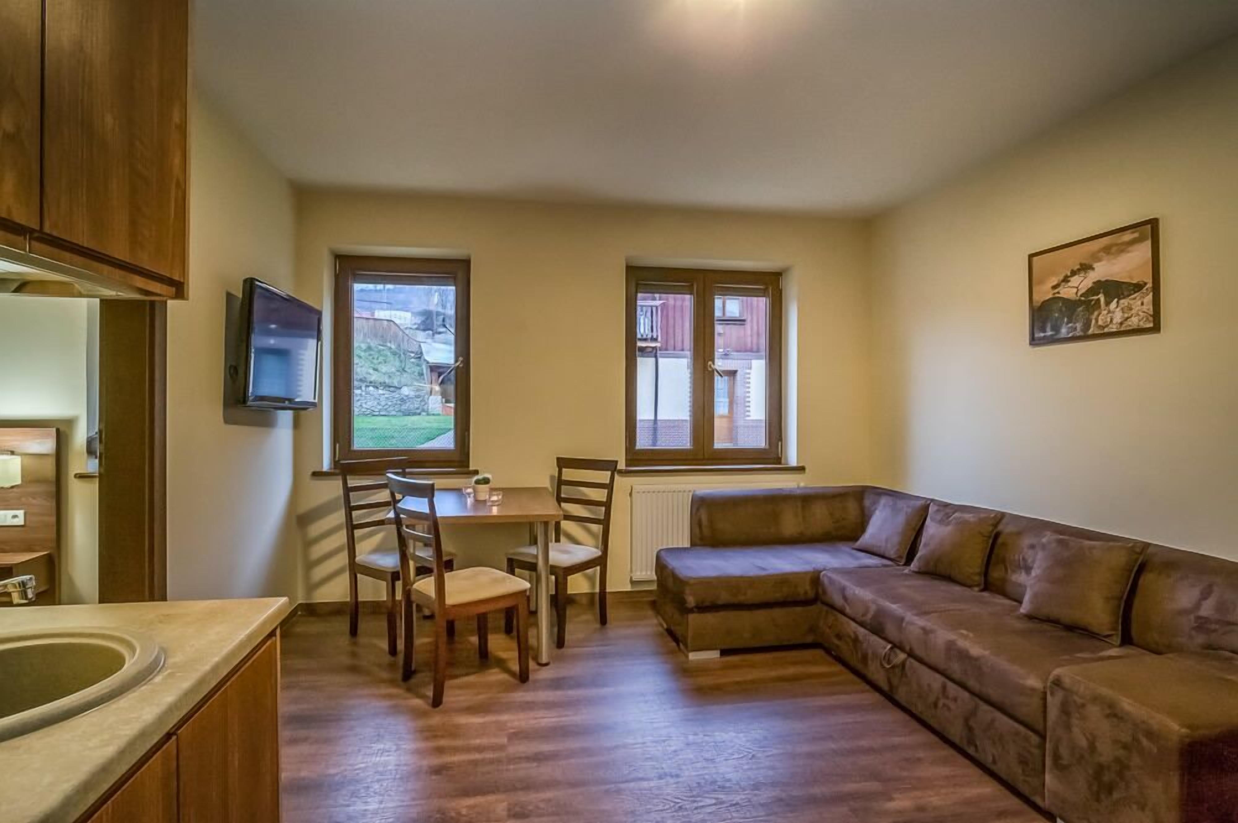 Grand Studio Suite | Living area