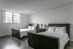 Deluxe Apartment (2 Bedrooms) | 1 bedroom, WiFi, bed sheets
