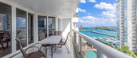 Apartment (3 Bedrooms) | Balcony view