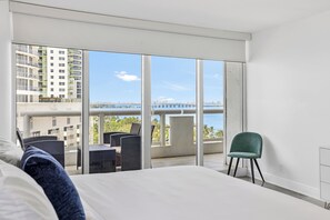 Apartment, 4 Bedrooms | Individually decorated, individually furnished, desk, iron/ironing board