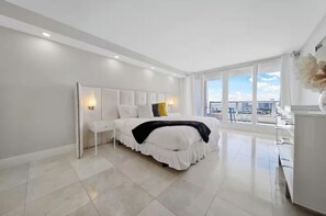 Penthouse, 2 Bedrooms | 3 bedrooms, individually decorated, individually furnished, desk - Comfort, Space and Perfect Sunset (Miami)