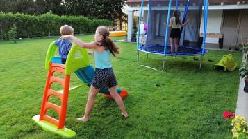 Außen-Kinderspielplatz
