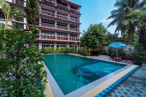 Outdoor pool - Sok San Villa (Battambang)