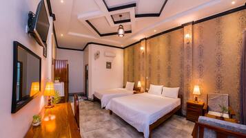 Deluxe Twin - Pool View