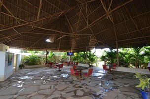 Breakfast, lunch, dinner served; local cuisine 