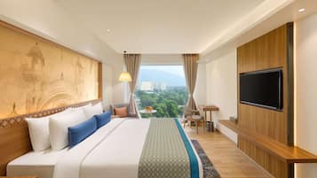 Minibar, in-room safe, individually decorated, individually furnished