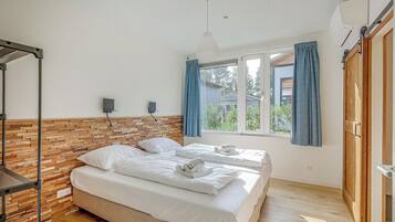 Cabaña Confort, 2 habitaciones, terraza, en la zona del jardín | 1 dormitorio, ropa de cama de alta calidad, mobiliario individual