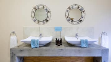 Amenidades de baño gratuitas y toallas