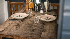 Dining - Mac & Wild Basecamp (Achany)
