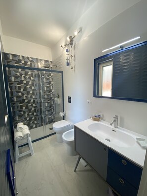 Double Room | Bathroom