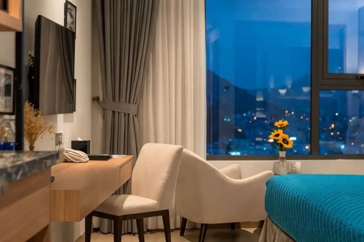 Superior Double Room With City View