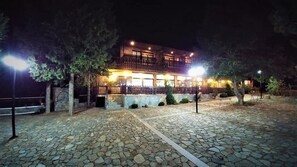 Exterior - Perneia Rooms (Askas)