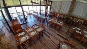 Dining - Perneia Rooms (Askas)