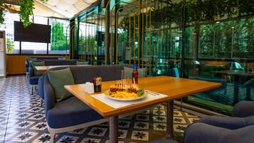 2 restaurants, breakfast, lunch, dinner served; Turkish cuisine