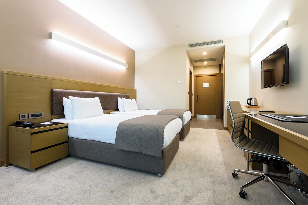 1 habitación, minibar y caja de seguridad en la habitación