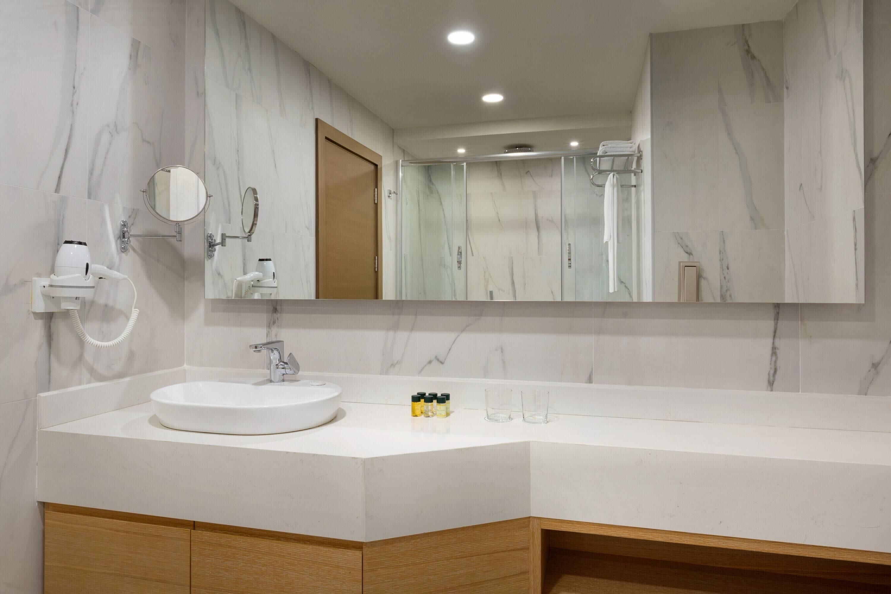 Deluxe Room, 1 King Bed