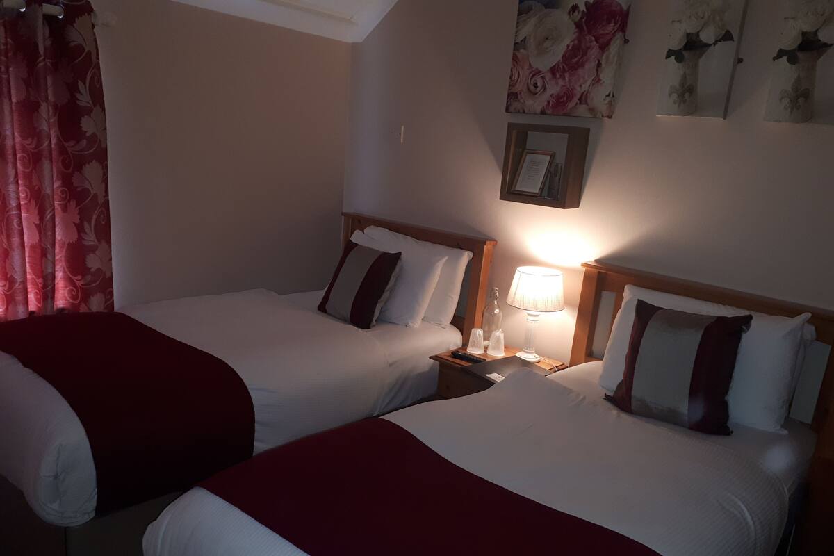 Twin Room | Premium bedding, individually decorated, individually furnished