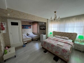 Private Family Room | Soundproofing, free WiFi, bed sheets - Saydam Otel (Adana)