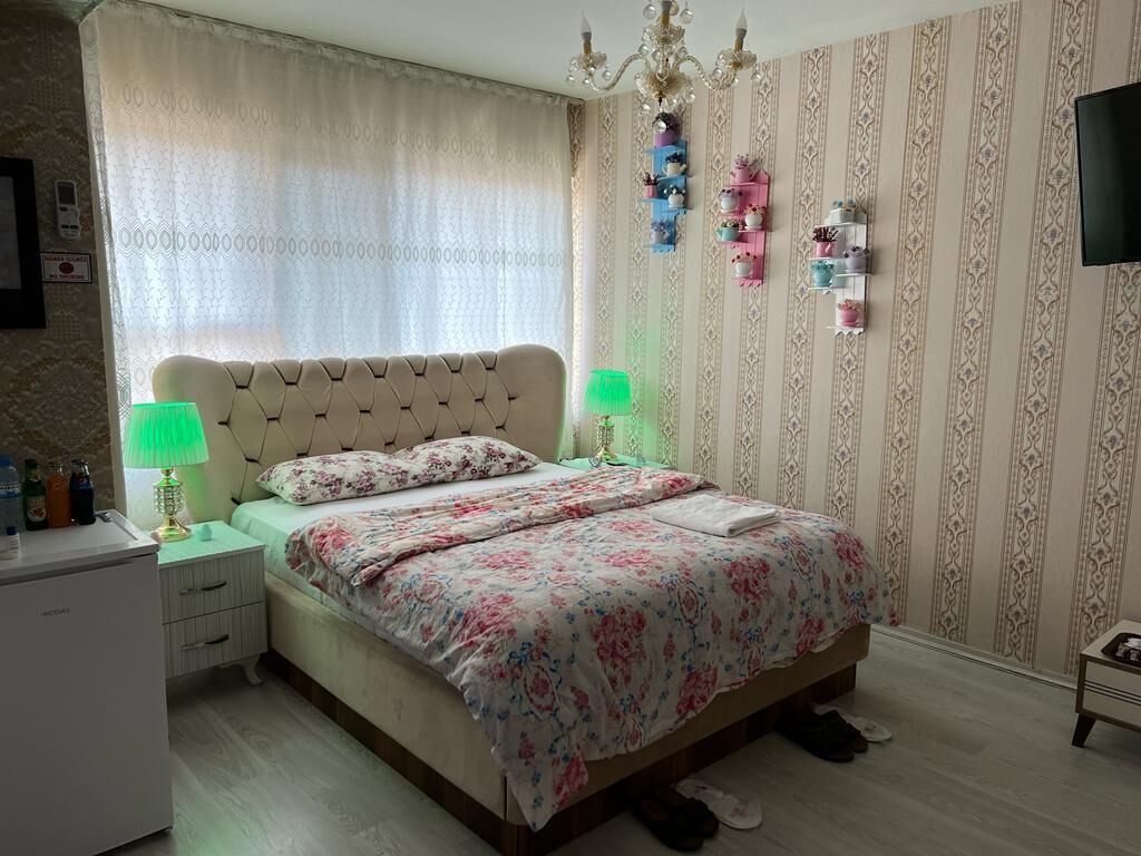 private family room | soundproofing, free wifi, bed sheets