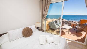 2 slaapkamers, een strijkplank/strijkijzer, gratis wifi, beddengoed