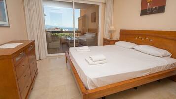 3 slaapkamers, een strijkplank/strijkijzer, beddengoed