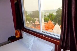 Deluxe AC River View | Bed sheets