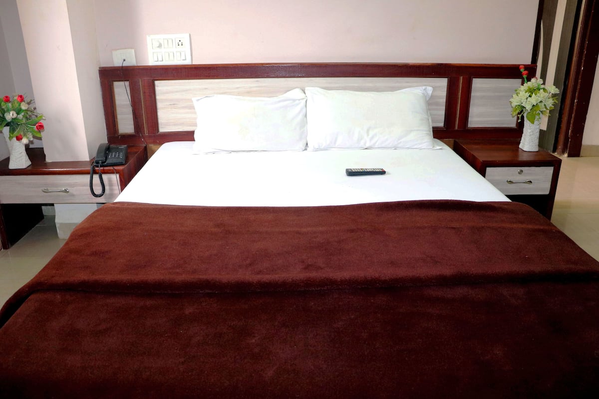 Standard AC Room | Bed sheets