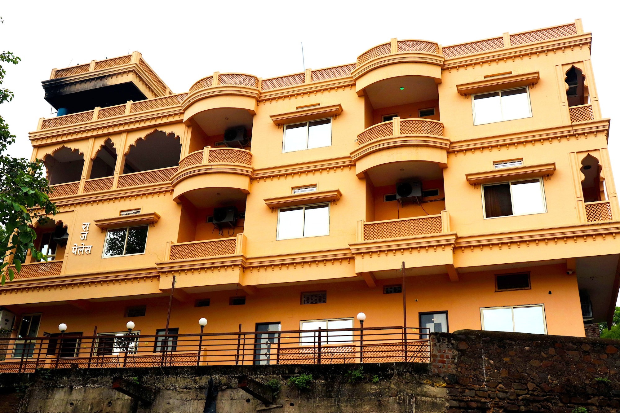 2 Star Hotels