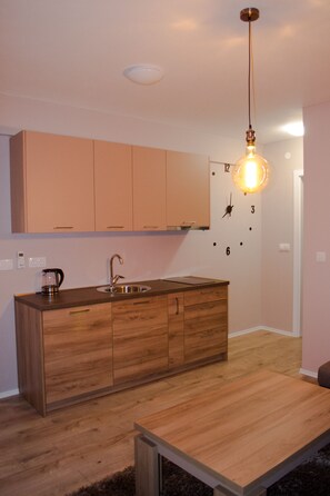 Koala, Free Parking | Private kitchen