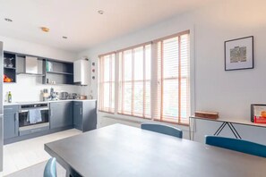 Apartment (2 Bedrooms) | Dining - Spacious 2 Bedroom Retreat In East Dulwich (London)