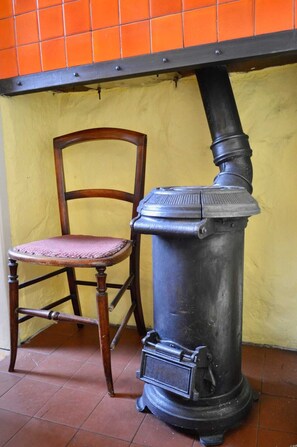 Huoneisto (1 Bedroom) | Yksityinen keittiö | Täysikokoinen jääkaappi, mikroaaltouuni, uuni, liesi