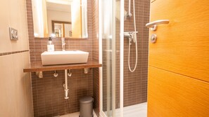 Shower, towels