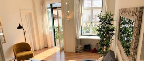 Appartement, 2 chambres (1st floor left) | Salle de séjour