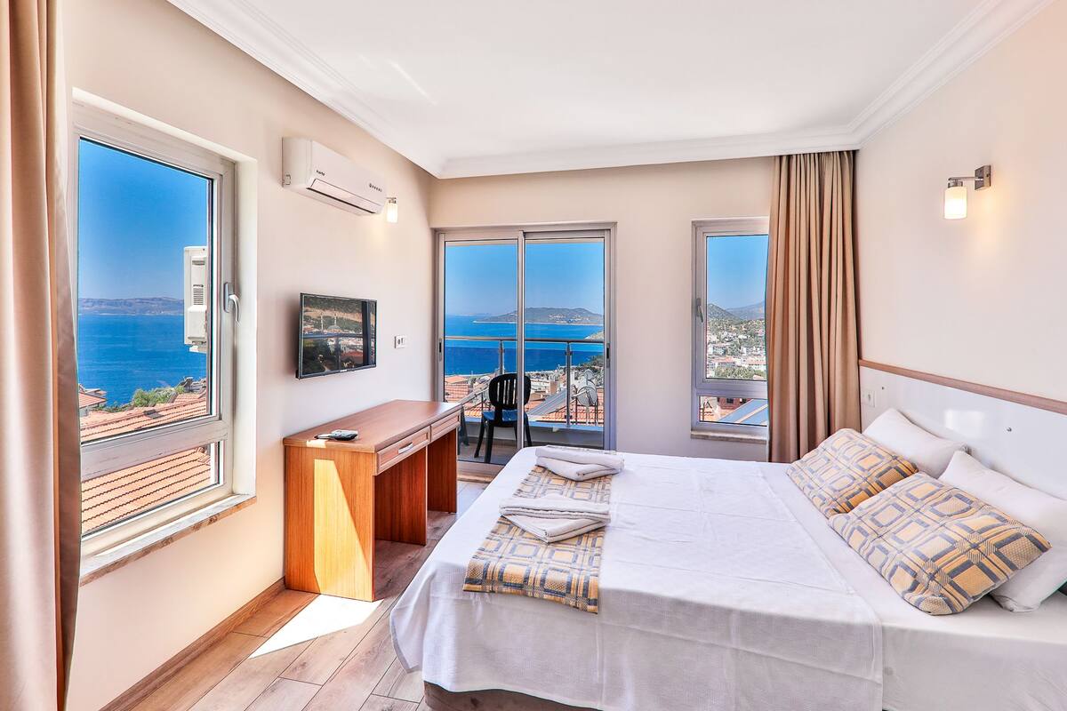 Soundproofing, iron/ironing board, free WiFi