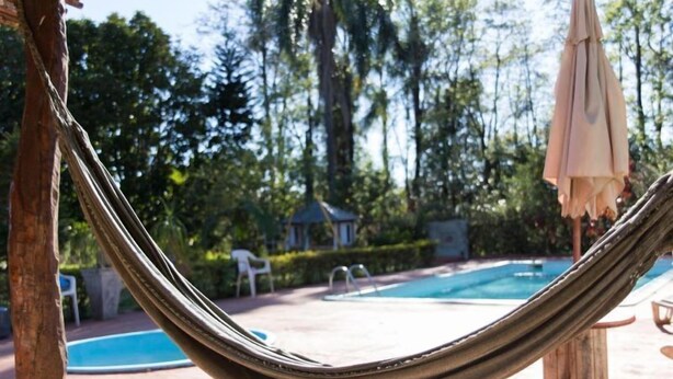 Outdoor pool - Pousada Chácara Rama (Botucatu)