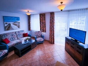 TV - 3 Room A 13 - Wohnpark Binz (with indoor pool) (Binz)